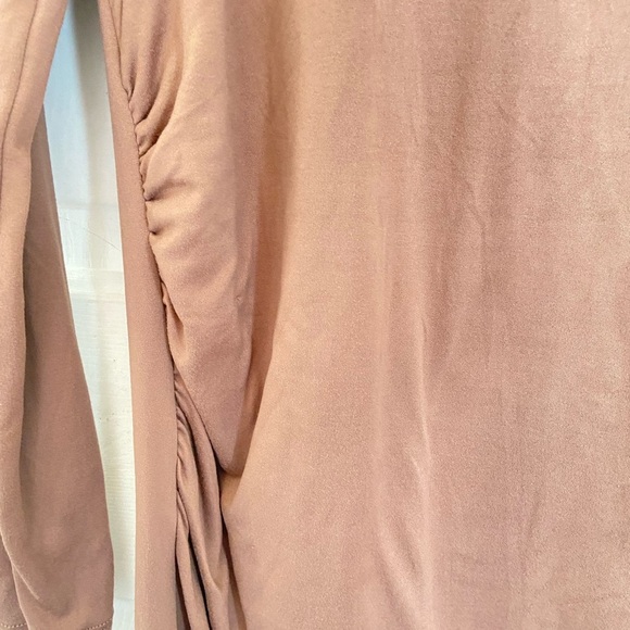 Heart & Hips Maternity Dress - Picture 5 of 14